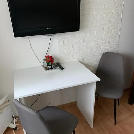 Valerija Hostel *